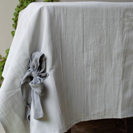 Mantel de Tusor con Lazos Esquinero